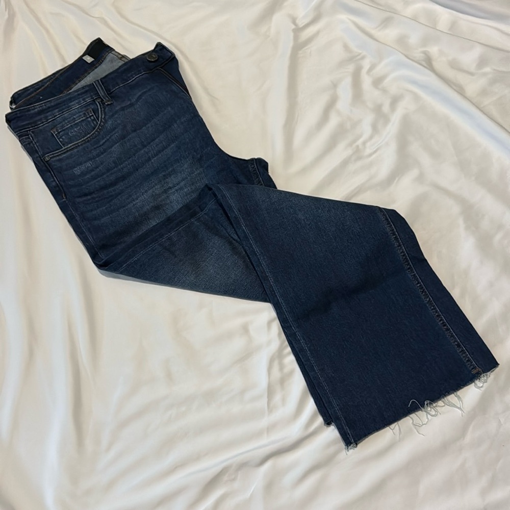 Kut from the Kloth wide leg unfinished hem